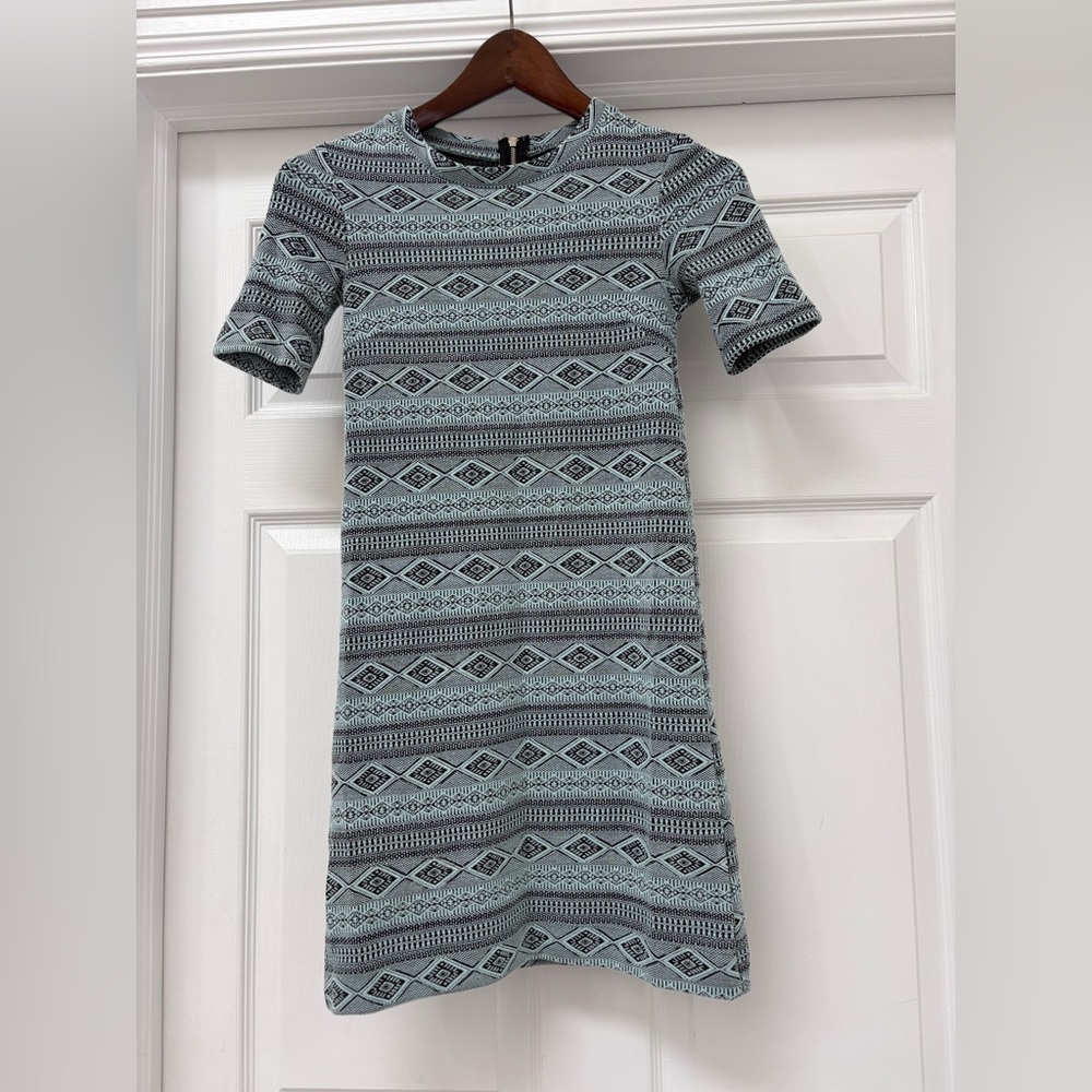 H&M Geometric Black and blue green Midi Dress size 2